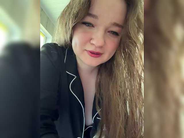 SweetKarinaa's BongaCams show and profile