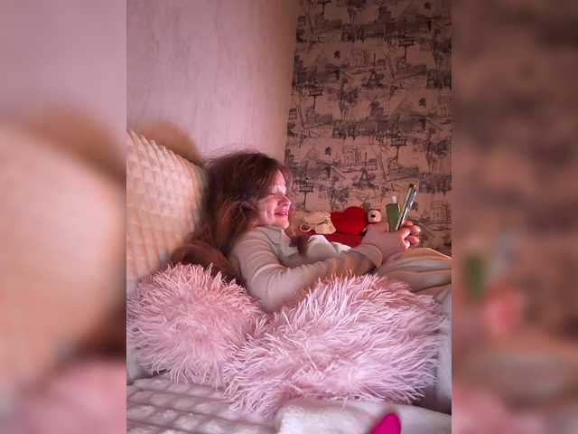 SweetKarinaa's BongaCams show and profile