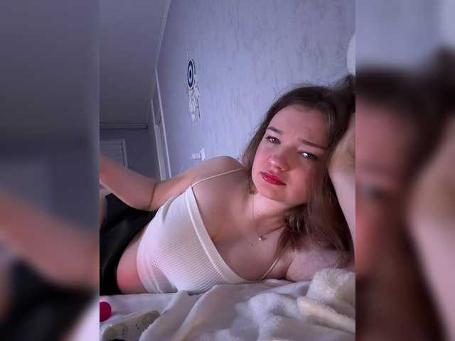 SweetKarinaa's BongaCams show and profile