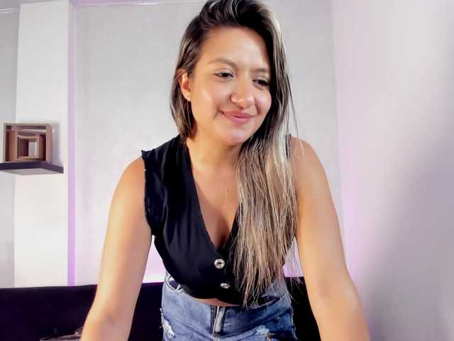 Valeriahunter's BongaCams show and profile