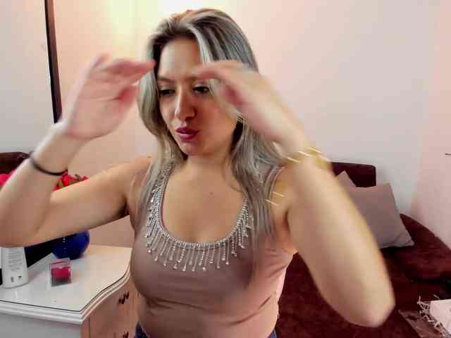 ValeriaHunter webcam