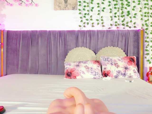 Lilithcapri7's BongaCams show and profile