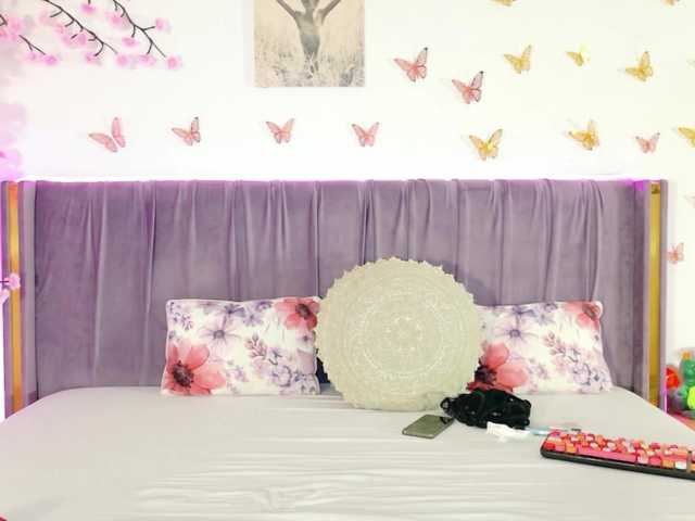 Lilithcapri7's BongaCams show and profile