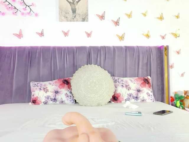 Lilithcapri7's BongaCams show and profile