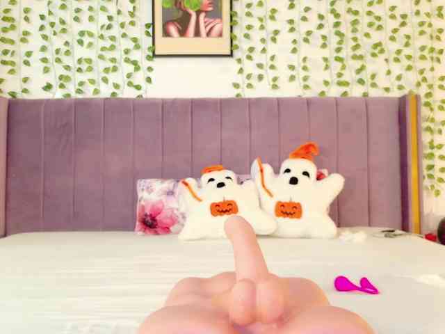 Lilithcapri7 webcam