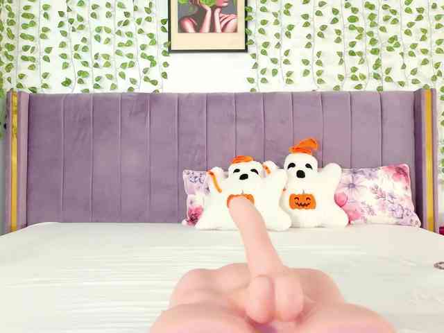 Lilithcapri7 webcam