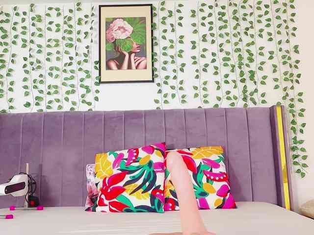 Lilithcapri7 webcam