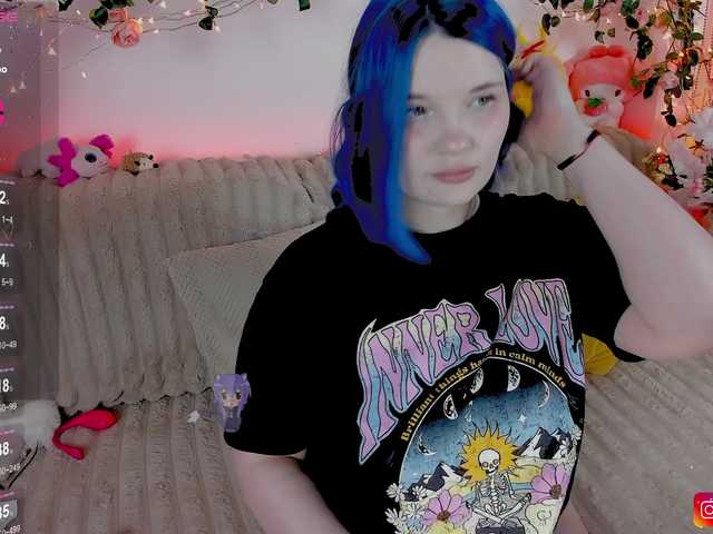 MiuAmano's BongaCams show and profile