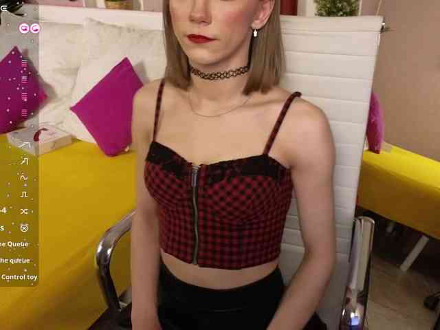 strip chatroom Snezhqueen