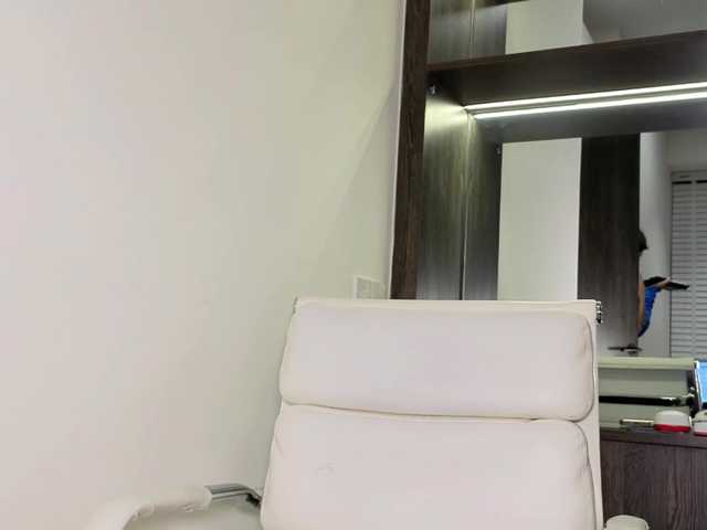 Opskira's BongaCams show and profile