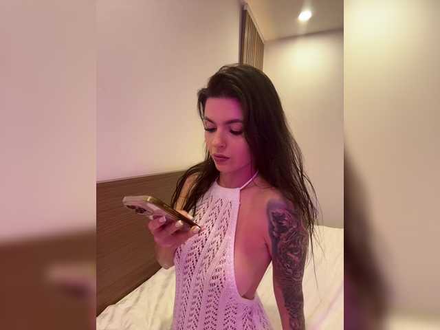 Opskira's BongaCams show and profile