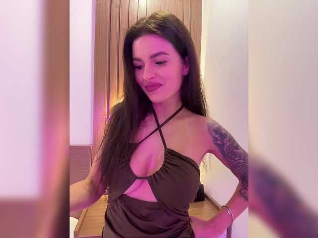 Opskira's BongaCams show and profile