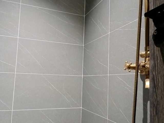 Opskira's BongaCams show and profile