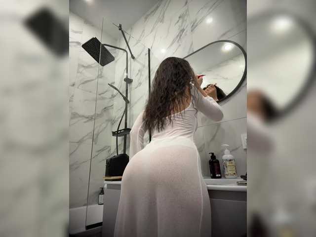 Opskira's BongaCams show and profile