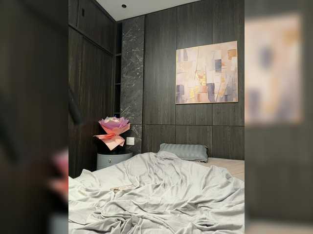 Opskira's BongaCams show and profile