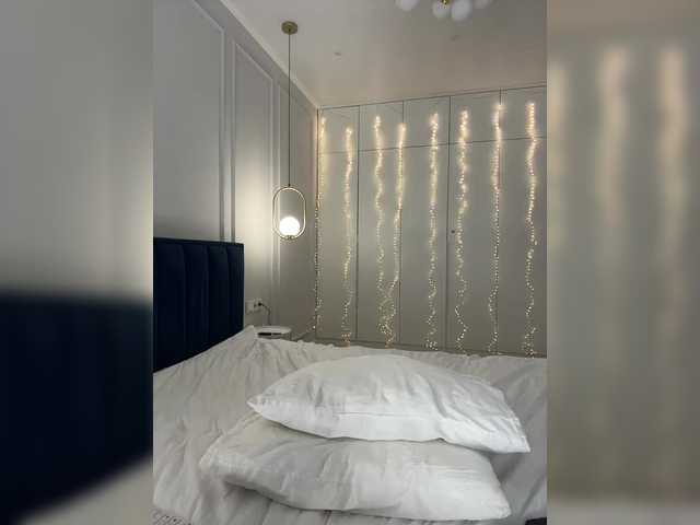 Opskira's BongaCams show and profile