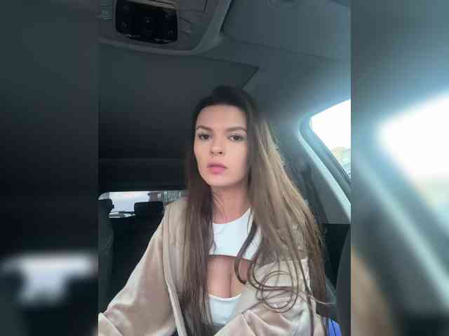 Oops_kiraa webcam