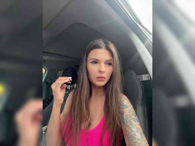 Oops_kiraa webcam