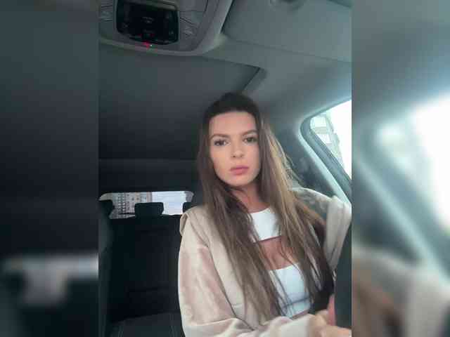 Oops_kiraa webcam