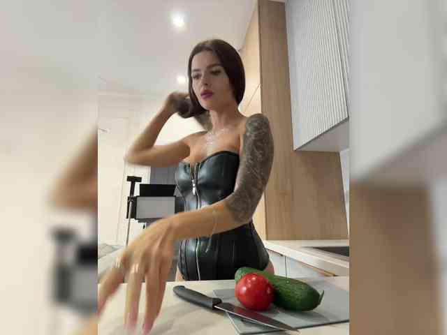 Oops_kiraa webcam