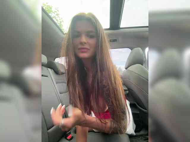 Oops_kiraa webcam