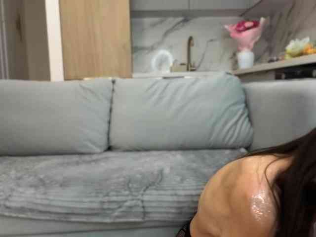 Oops_kiraa webcam