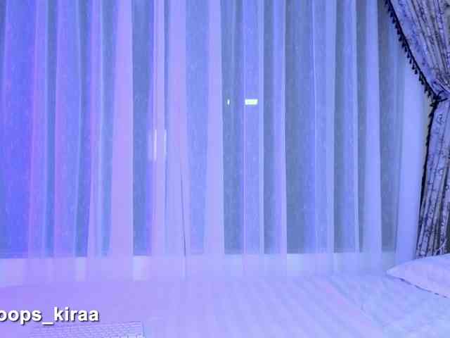 Oops_kiraa webcam