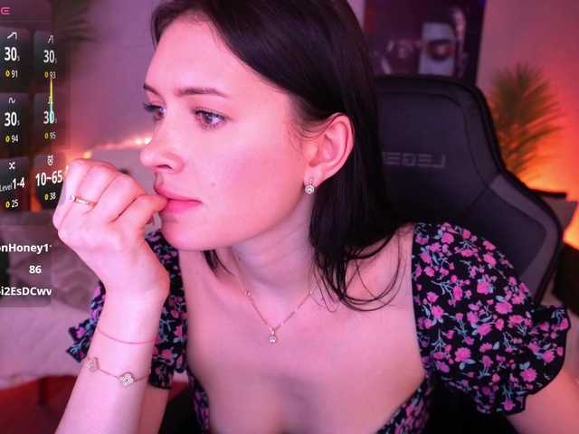 MilaSecret's BongaCams show and profile