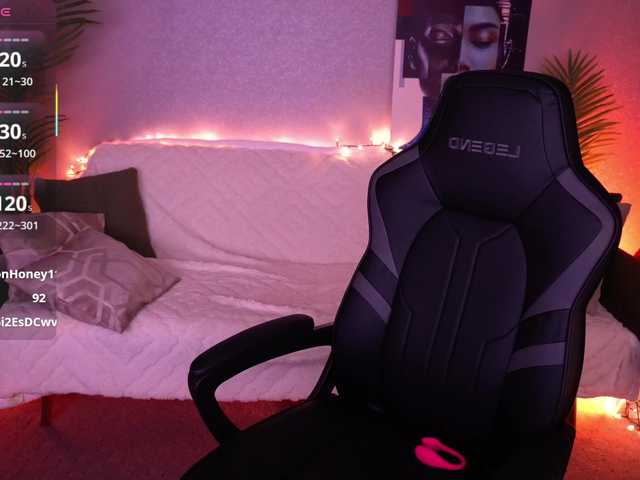 MilaSecret's BongaCams show and profile