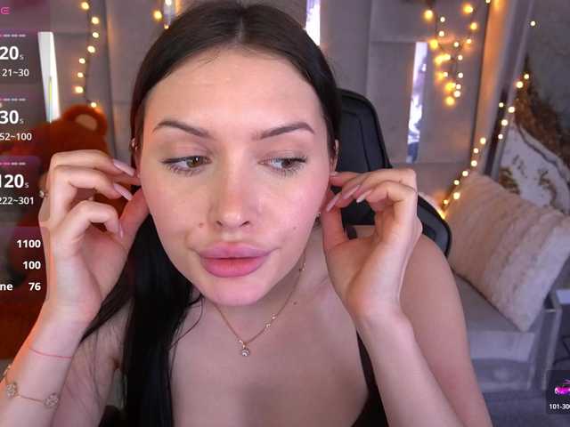 MilaSecret's BongaCams show and profile