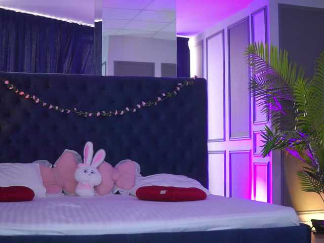 MissKiarra's BongaCams show and profile