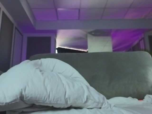 MissKiarra's BongaCams show and profile