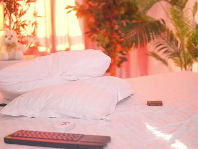 MissKiarra's BongaCams show and profile