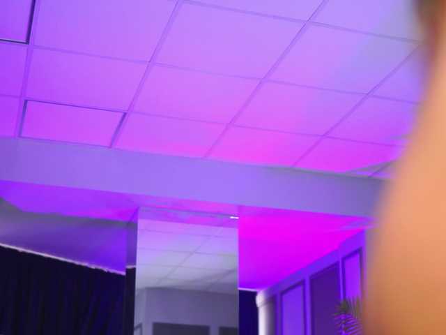 MissKiarra's BongaCams show and profile