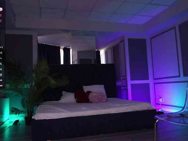 MissKiarra webcam
