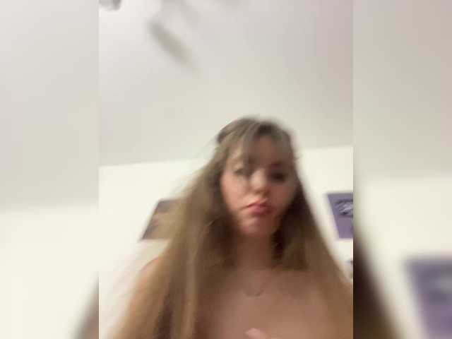 LadyEmily from BongaCams