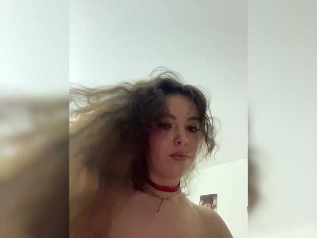 LadyEmily's BongaCams show and profile