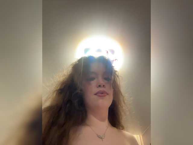 LadyEmily's BongaCams show and profile