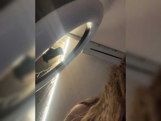 LadyEmily live cam profile