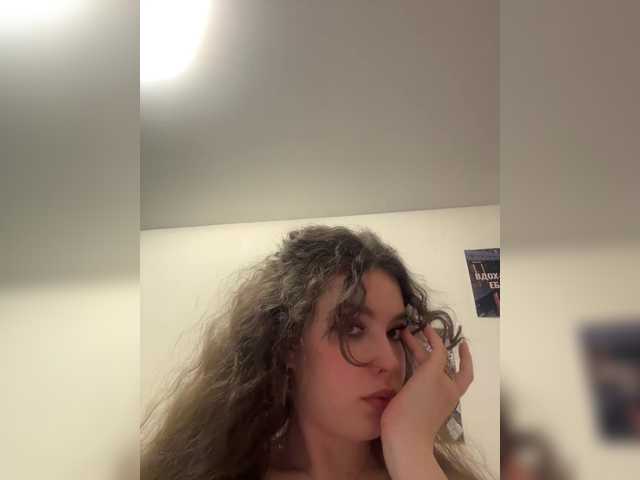 LadyEmily's BongaCams show and profile