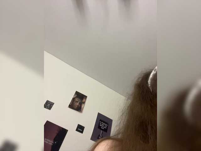 LadyEmily's BongaCams show and profile