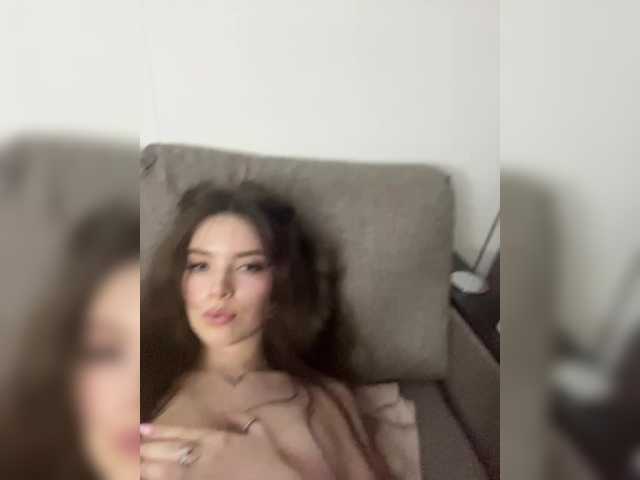 LadyEmily's BongaCams show and profile