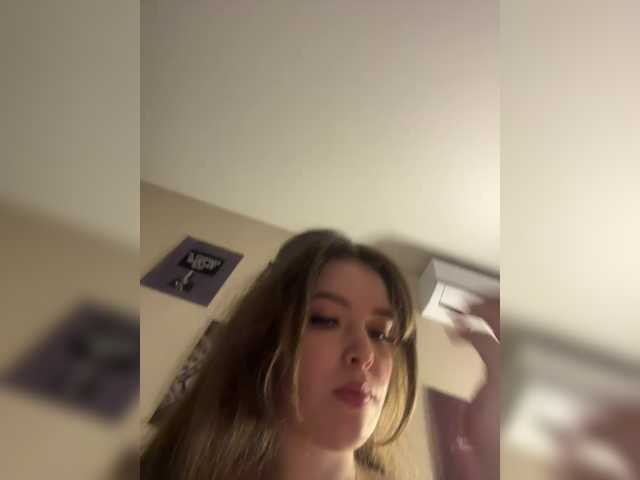 LadyEmily's BongaCams show and profile