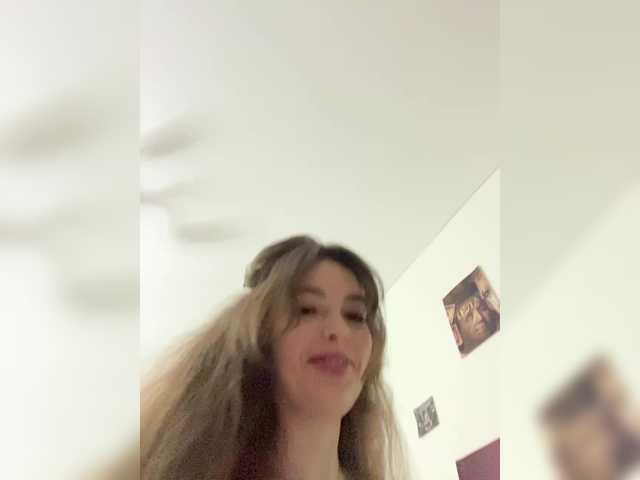 LadyEmily's BongaCams show and profile