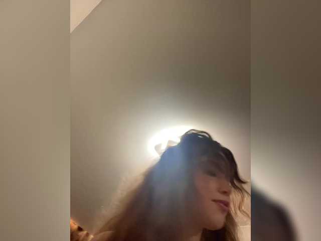 LadyEmily's BongaCams show and profile