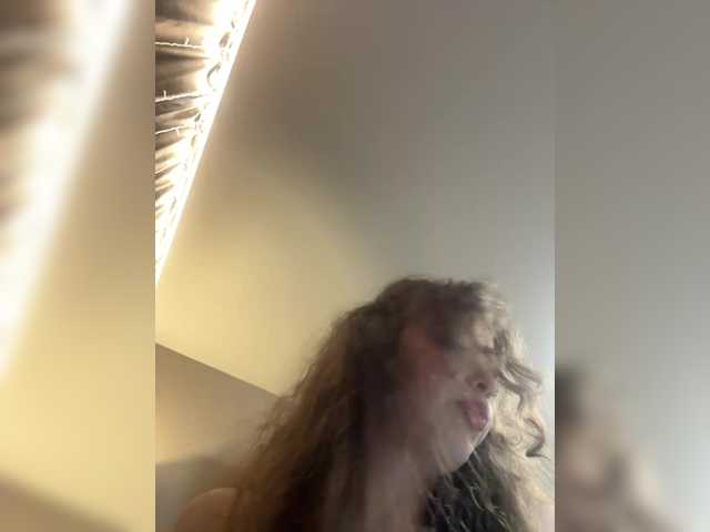 LadyEmily's BongaCams show and profile