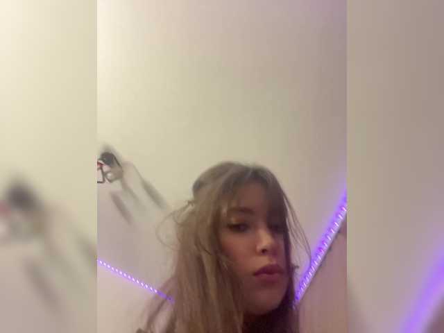 LadyEmily from BongaCams