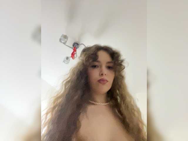 LadyEmily's BongaCams show and profile