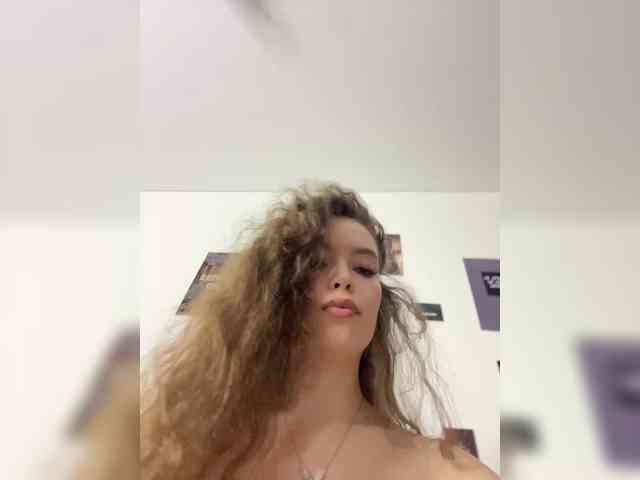 YourLadyyy webcam