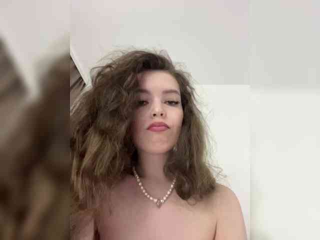 YourLadyyy webcam
